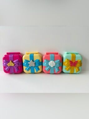Lot of 4 Polly pocket compacts
